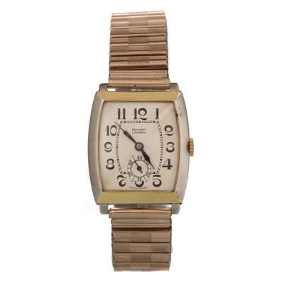 Lot 817 - EIGHTEEN CARAT GOLD MANUAL WIND WRIST WATCH