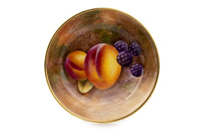 Lot 1598 - ROYAL WORCESTER DISH