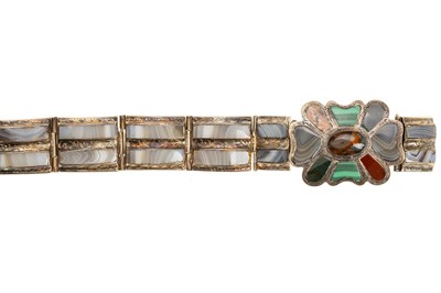 Lot 516 - SCOTTISH VICTORIAN AGATE BRACELET