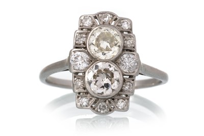 Lot 604 - ART DECO DIAMOND RING