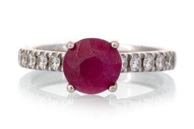 Lot 606 - RUBY AND DIAMOND RING