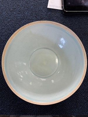 Lot 1609 - TWO CHINESE POTTERY BOWLS