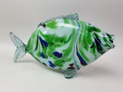 Lot 372 - MURANO STYLE GLASS FISH