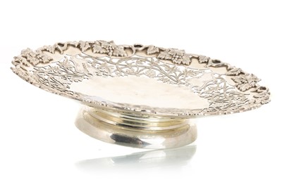 Lot 1250 - EDWARDIAN SILVER TAZZA