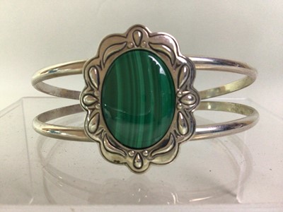 Lot 459 - COLLECTION OF MALACHITE JEWELLERY