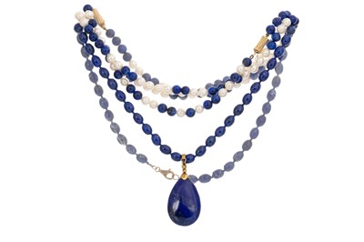 Lot 521 - LAPIS LAZULI NECKLACE AND EARRINGS