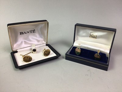 Lot 493 - COLLECTION OF CUFFLINKS