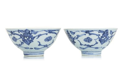 Lot 1695 - PAIR OF CHINESE BLUE AND WHITE PORCELAIN BOWLS