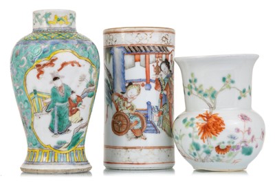 Lot 1700 - THREE SMALL CHINESE PORCELAIN VASES