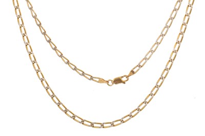 Lot 569 - EIGHTEEN CARAT GOLD BICOLOUR CHAIN