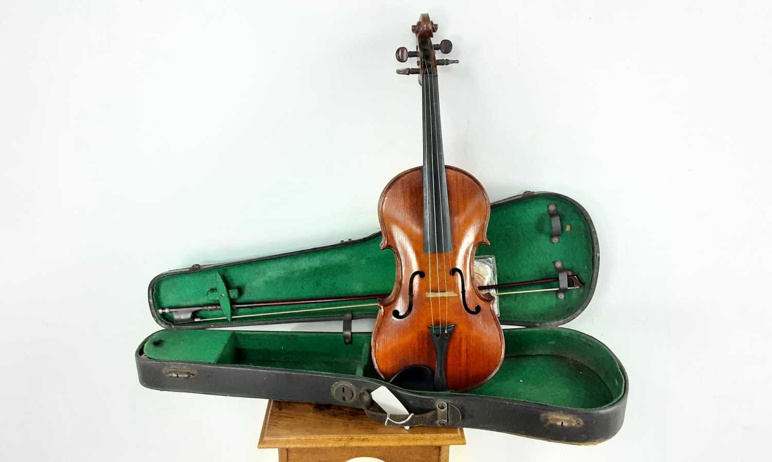 Lot 995 - SCOTTISH VIOLIN BY JAMES WILSON OF GREENOCK