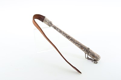 Lot 143 - ARGENTINIAN GAUCHO KNIFE AND RIDING CROP