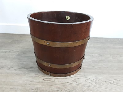 Lot 597 - COOPERED OAK PEAT BUCKET