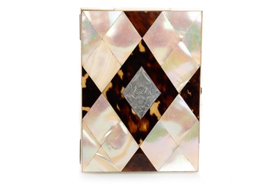 Lot 1312 - VICTORIAN TORTOISESHELL AND MOTHER OF PEARL CALLING CARD CASE