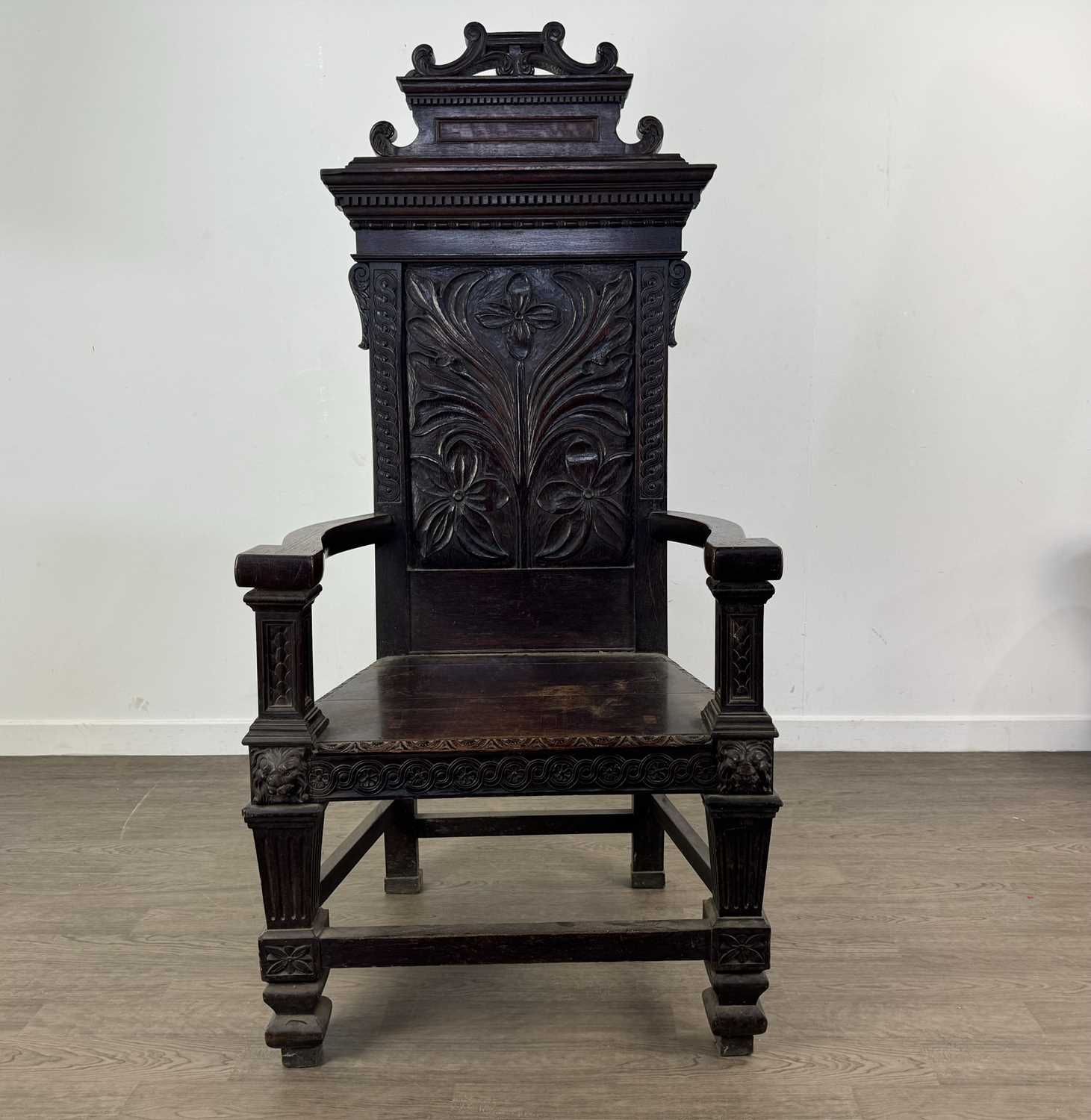 Lot 1322 - VICTORIAN OAK THRONE OR WAINSCOT CHAIR