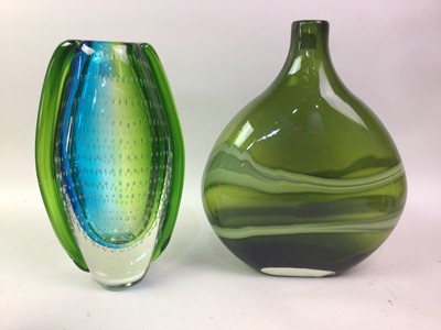 Lot 675 - ERNEST GORDON STUDIO GLASS VASE