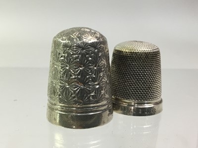 Lot 679 - SILVER THIMBLE