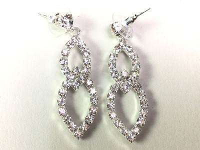 Lot 683 - COLLECTION OF EARRINGS