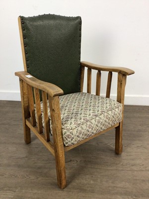 Lot 733 - CHILD'S CHAIR