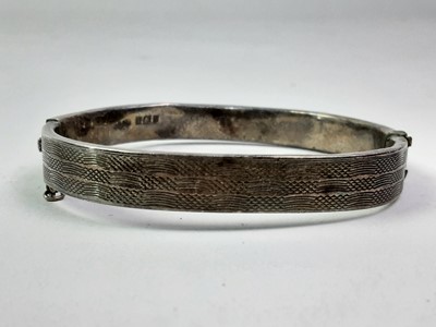 Lot 644 - GROUP OF SILVER ITEMS