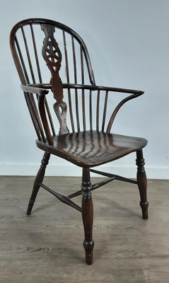 Lot 1341 - OAK AND ELM WINDSOR ELBOW CHAIR