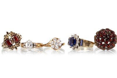 Lot 576 - COLLECTION OF GOLD DRESS RINGS