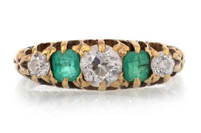 Lot 580 - LATE VICTORIAN EMERALD AND DIAMOND BOAT RING