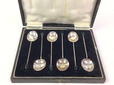 Lot 89 - CASED SET OF SILVER COFFEE SPOONS