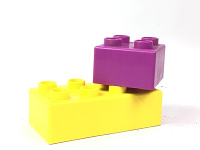 Lot 99 - COLLECTION OF LOOSE LEGO BRICKS AND ACCESSORIES