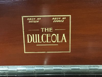 Lot 138 - MAHOGANY CABINET GRAMOPHONE