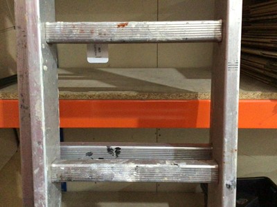 Lot 150 - DOUBLE ALUMINIUM LADDER