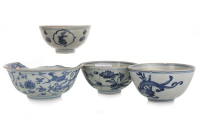 Lot 1185 - FOUR CHINESE BLUE AND WHITE BOWLS