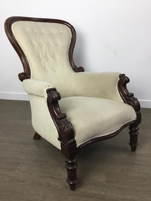 Lot 168 - VICTORIAN MAHOGANY SPOON BACK CHAIR