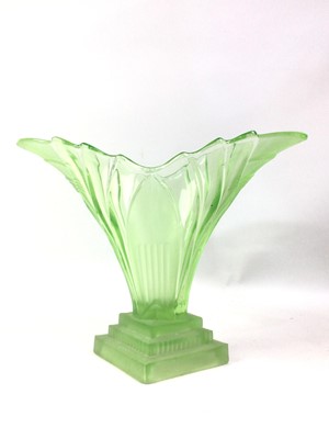 Lot 169 - WALTHER & SOHNE 'GRETA' VASE