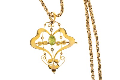 Lot 619 - PERIDOT AND SEED PEARL HOLBEIN