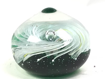 Lot 173 - GROUP OF GLASS PAPERWEIGHTS