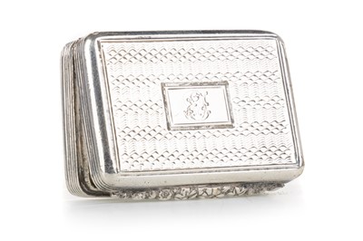 Lot 784 - WILLIAM IV SILVER VINAIGRETTE