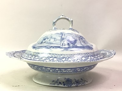 Lot 294 - GROUP OF BLUE AND WHITE CERAMICS