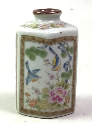 Lot 429 - GROUP OF CHINESE PORCELAIN