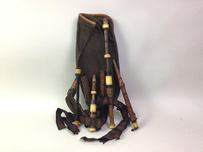 Lot 1029 - CHILDREN'S SET OF BAGPIPES