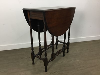 Lot 453 - MAHOGANY GATELEG TEA TABLE