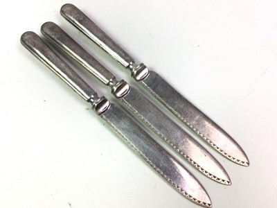 Lot 553 - GEORGE VI SILVER CARD CASE