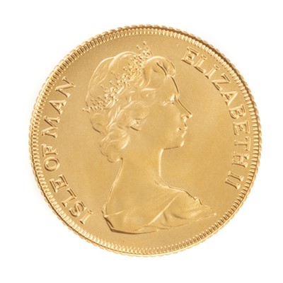 Lot 101 - ELIZABETH II ISLE OF MAN GOLD HALF SOVEREIGN