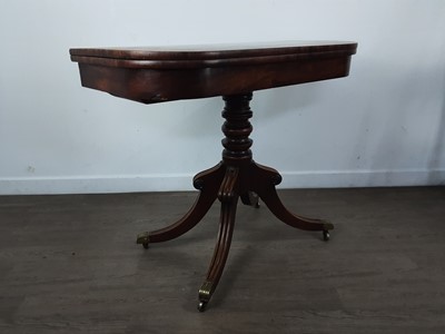 Lot 562 - VICTORIAN MAHOGANY GAMES TABLE