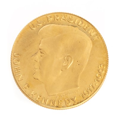 Lot 107 - AUSTRIAN JOHN F KENNEDY COMMEMORATIVE GOLD MEDALLION