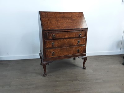 Lot 522 - WALNUT BUREAU