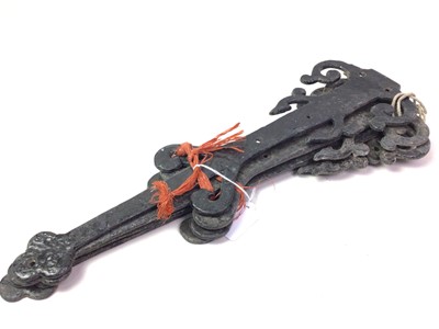 Lot 569 - SET OF FOUR CAST METAL HINGES
