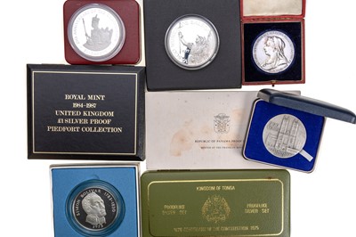 Lot 113 - COLLECTION OF SILVER COINAGE