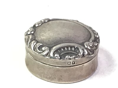 Lot 575 - SILVER PILL BOX