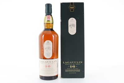 Lot 227 - LAGAVULIN 16 YEAR OLD WHITE HORSE 1L